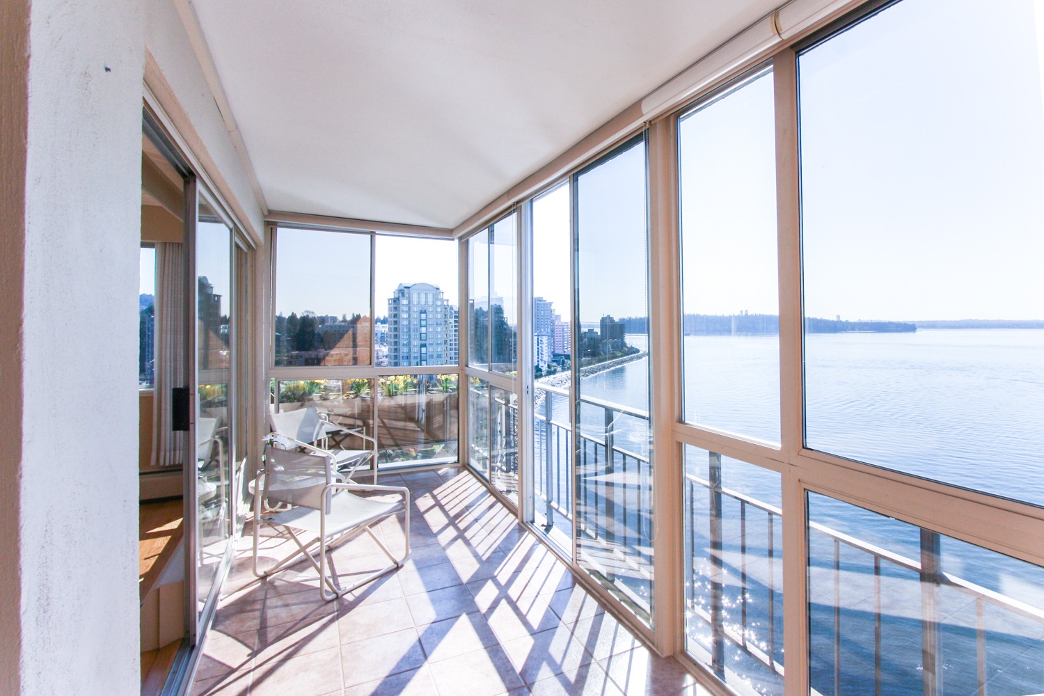 west-vancouver-waterfront-condo-Seastrand-dundarave-10