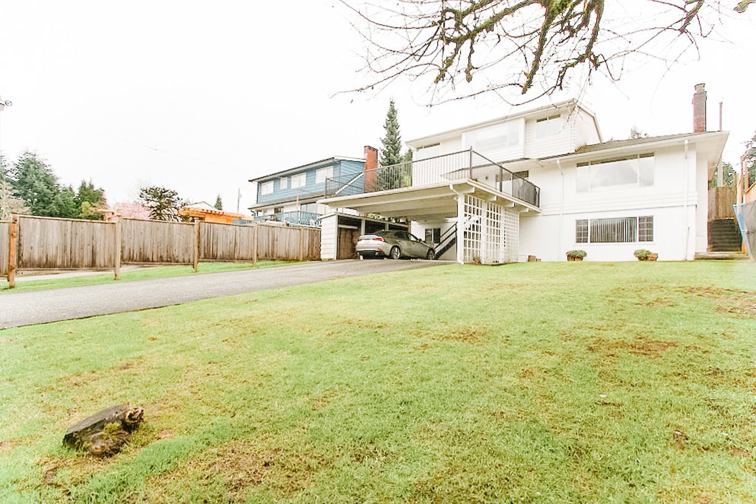 centrally-located-updated-home-rental-in-ambleside-west-vancouver