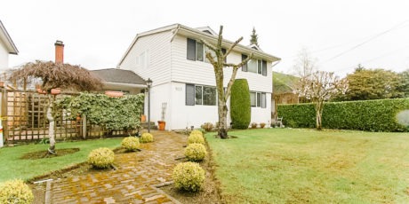 centrally-located-updated-home-rental-in-ambleside-west-vancouver-19