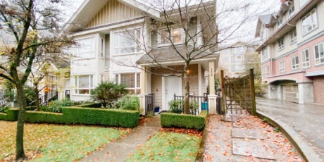 updated-townhouse-for-rent-in-north-vancouver-14